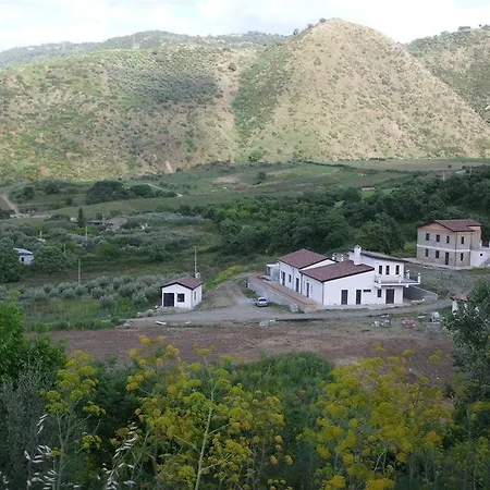 Farma Agriturismo Caforchio Patti